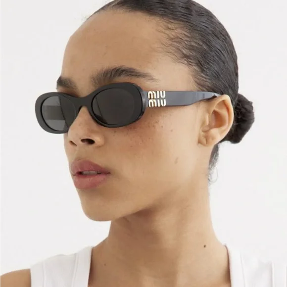 Miu Miu 06ZS Sunglasses with Pink Velvet Case - 100% Authentic - Picture 7 of 7